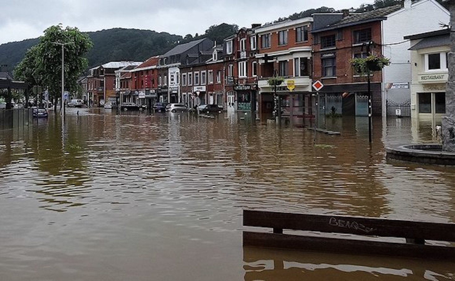 柏林被洪水淹没的街道